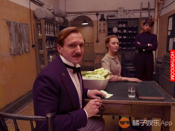 你以為他只是《哈利波特》中負責嚇唬人的伏地魔，其實他的演技超乎你的想像！
