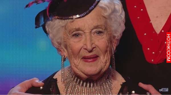 80歲老奶奶表演不到1分鐘就被按了淘汰燈，但她接下來的表演竟然讓評審都不敢抬不起頭 ...