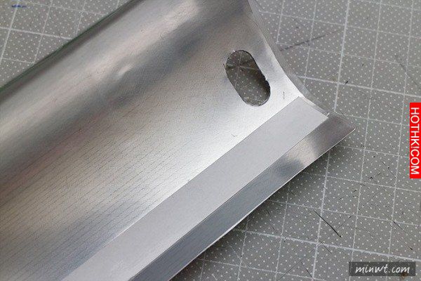 喝完的啤酒罐別丟！教你DIY最潮的「Heineken手機殼」...也可以用可口可樂喔！ ...
