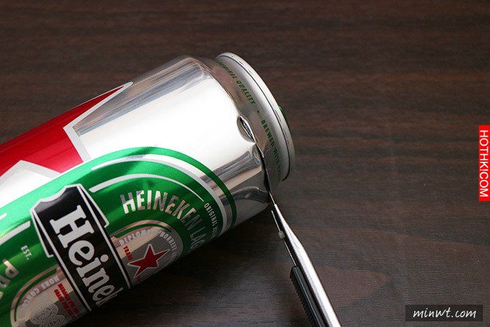 喝完的啤酒罐別丟！教你DIY最潮的「Heineken手機殼」...也可以用可口可樂喔！ ...