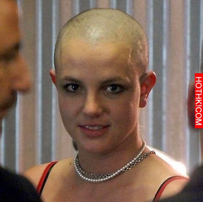敢於剃光頭的才是真美女，看女明星光頭造型，最後一張讓人心疼！