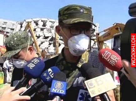 爸爸要帶你去玩了…你快起來！女童父崩潰吶喊，令人鼻酸！軍醫中士表示：在運送大體的 ...