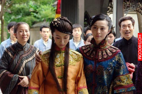 她早年出道貌美如花，色誘過胡歌又被范冰冰提攜做主演如今消失