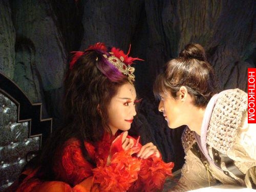 她早年出道貌美如花，色誘過胡歌又被范冰冰提攜做主演如今消失
