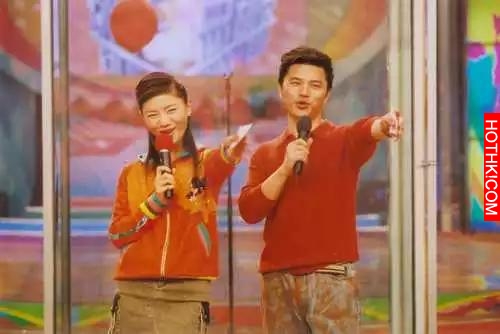 她曾被黃曉明『拋棄』,與baby傻傻分不清,如今幸福美滿.