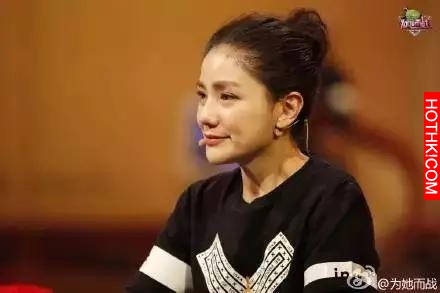 她曾被黃曉明『拋棄』,與baby傻傻分不清,如今幸福美滿.
