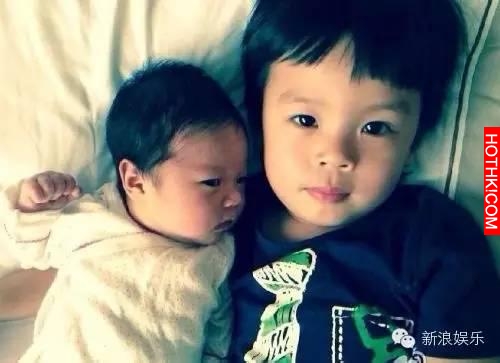 歐弟女兒鼻樑逆天，小周周睫毛長得嚇人，被星二代的嬰兒照秒殺了！