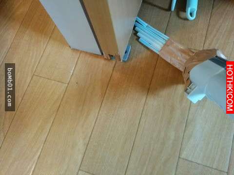 他把吸管當成噴嘴黏在吸塵器時老媽叫他不要胡鬧，但是吸不到幾分鐘竟然出現奇蹟！ ...