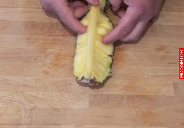 不用削皮就能吃到鳳梨肉，懶人大法做鳳梨船（多圖做法必會）