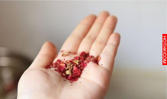 女人：教你一招保證你滿臉的膠原蛋白！