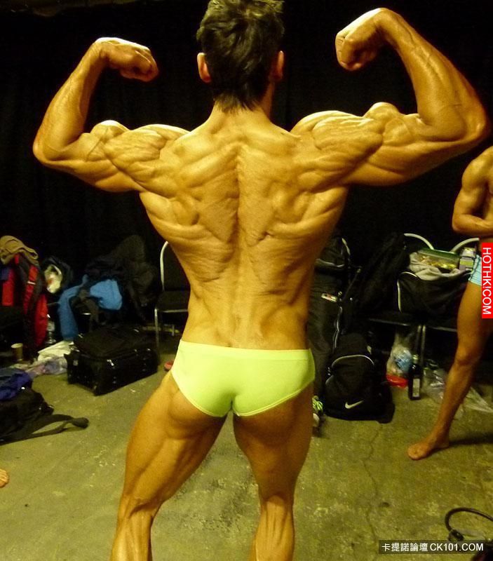 全球體脂第一低！超威猛48歲搬運工　如標本般的肌肉殺翻一票體壇巨星！ ...
