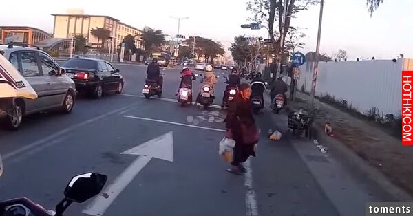 連飆車族也怕！高雄恐怖「水果阿婆」真實身份曝光！原來她的後台這麼硬……難怪這麼囂 ...