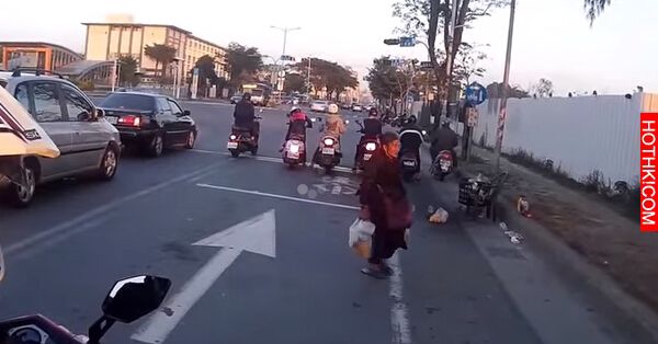 高雄恐怖「水果阿婆」真實身分曝光！原來她的後台這麼硬．．難怪這麼囂張！ ...