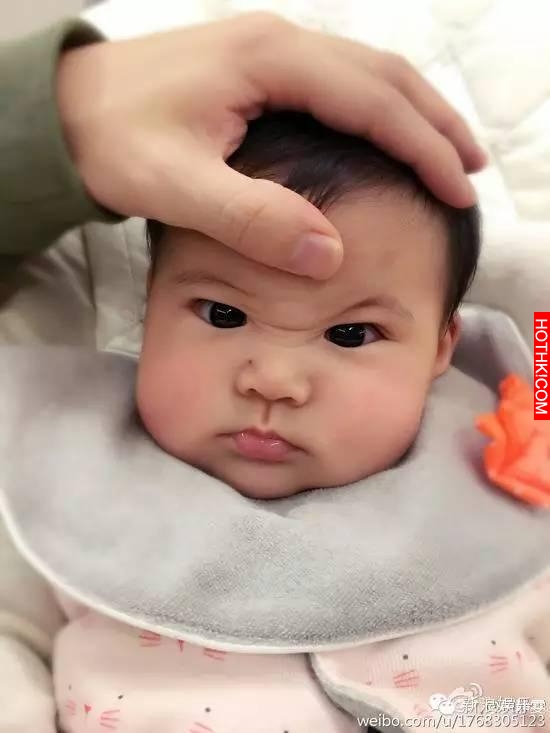 歐弟女兒鼻樑逆天，小周周睫毛長得嚇人，被星二代的嬰兒照秒殺了！