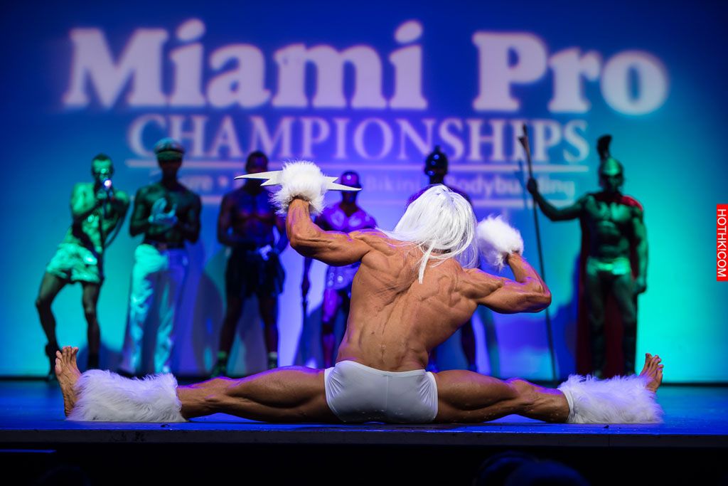 45歲搬磚工體脂逆天:肌肉如標本完爆C羅喬丹