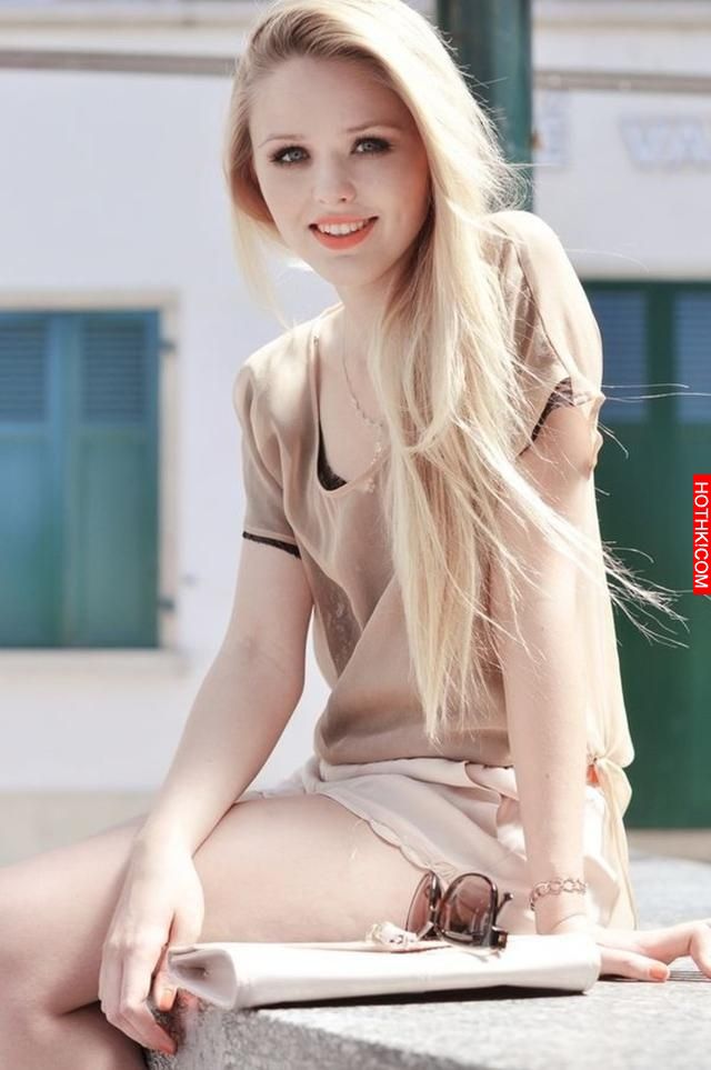 雖然她平胸粗腿，但還是穿得比名模還美！！她的穿搭秘技是… ...