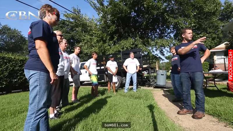 90歲獨居老奶奶被警告再不清理房子環境就要被罰款，幾天後這個男子站在她家門口竟然… ...