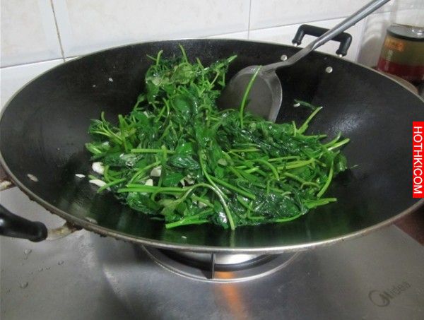 蒜炒蕃薯葉ak.jpg