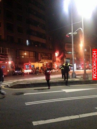 以為又是地震！台中讚不絕口火鍋店氣爆，整間火鍋店陷入火海，起因竟然是兩桶小瓦斯桶 ...