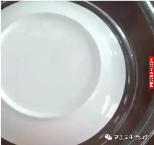 原來蒸蛋時我們少放了這樣東西，難怪餐廳的蒸蛋又香又滑！