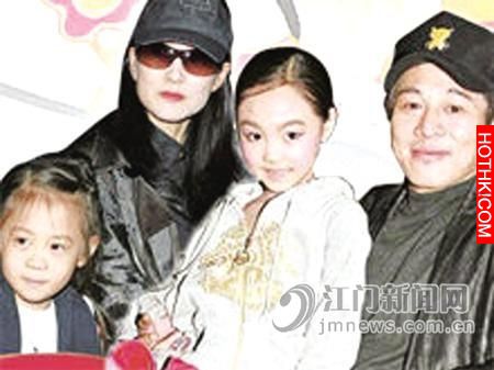 李連杰苦追利智十年，幫她還債簽下賣身契，在逃過「生死大劫」後他竟然說了「這種話」 ...
