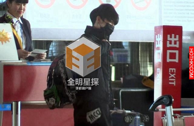 獨家：除夕慶生機場惜別鄧紫棋華晨宇戀情曝光