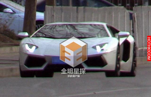 獨家：除夕慶生機場惜別鄧紫棋華晨宇戀情曝光