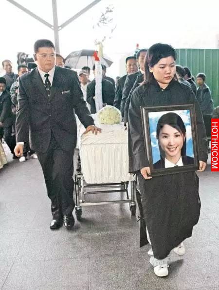 李威在女友許瑋倫去世之後仍念念不忘，還替她盡孝道七年，如今他終於要開啟下一段人生 ...