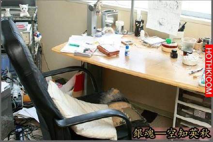 JUMP知名漫畫家的工作桌比較!!當看到「富堅」的工作臺的時候...網友大聲齊呼:我就知道 ...