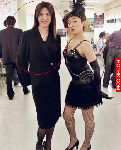 他是身家數億的土豪，一人獨享兩女友，卻心甘情願在TVB打醬油