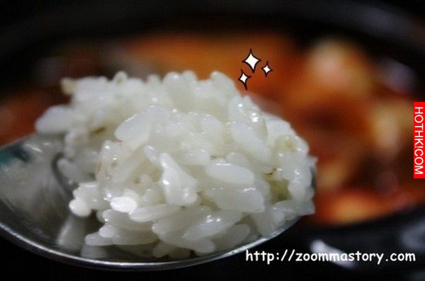 驚！不到5分鐘，他就煮好一杯子的「白飯」連廚師都看傻眼了！所有人聽完他「這個方法 ...
