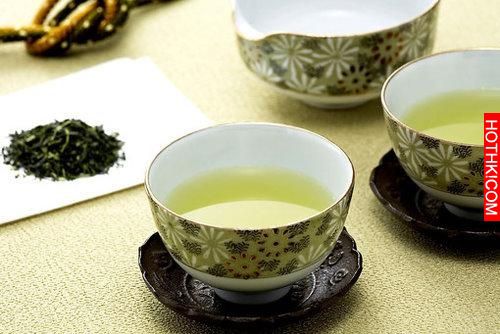 太神奇！我把隔夜茶「這樣用」，沒想到不只眼睛清晰了，連頭髮都長出來了！ ...
