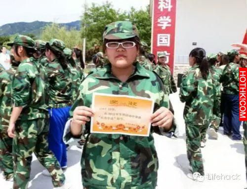 太誇張了...大學四年容貌驚人對比！「女渣」變「女神」歲月就像一把狠狠的美容刀！ ...